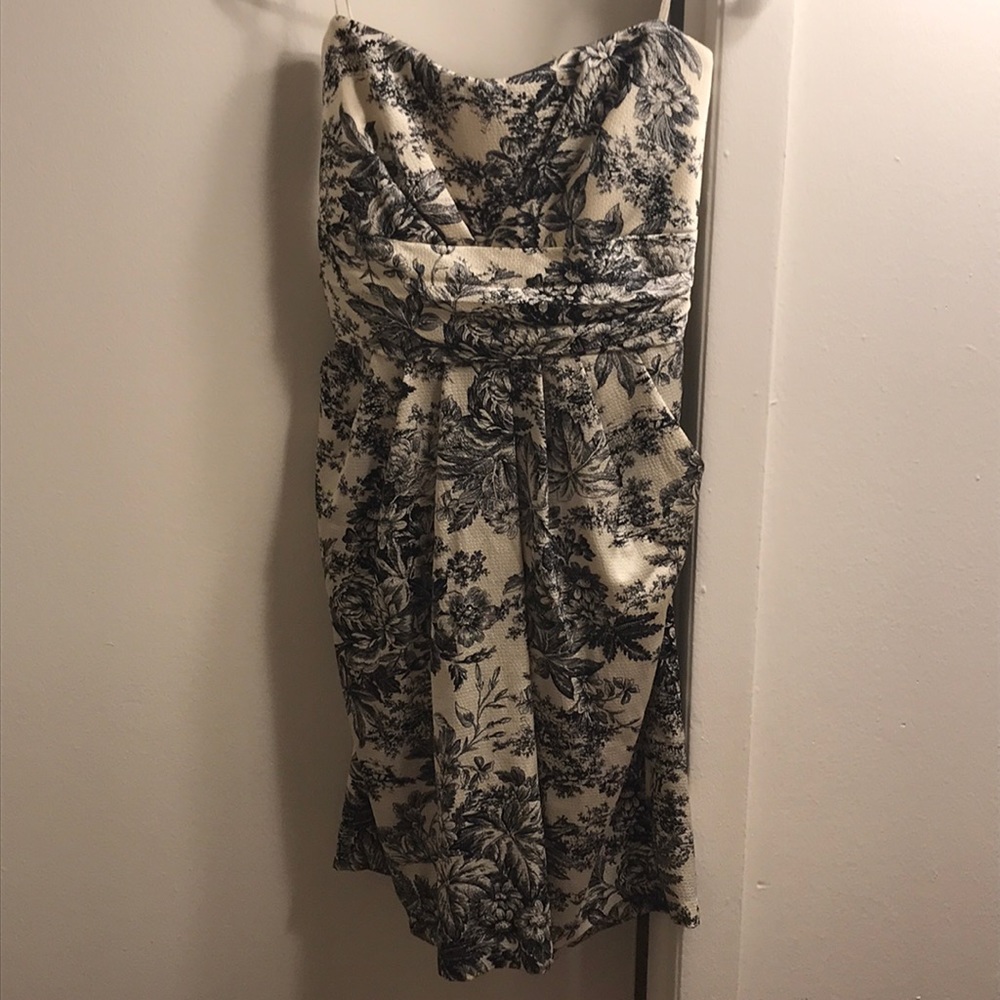 Cocktail dress, pocketed